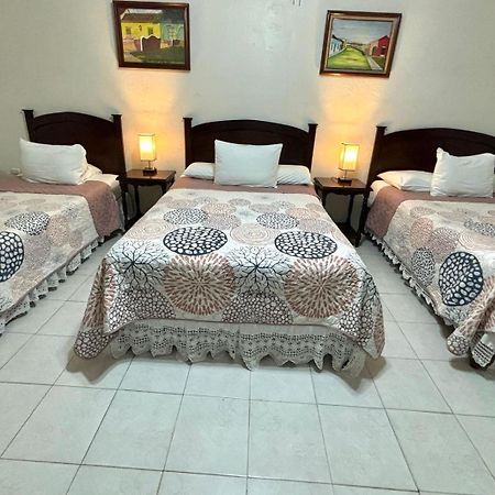 Hotel Casa Blanca تلاكوتالبان المظهر الخارجي الصورة