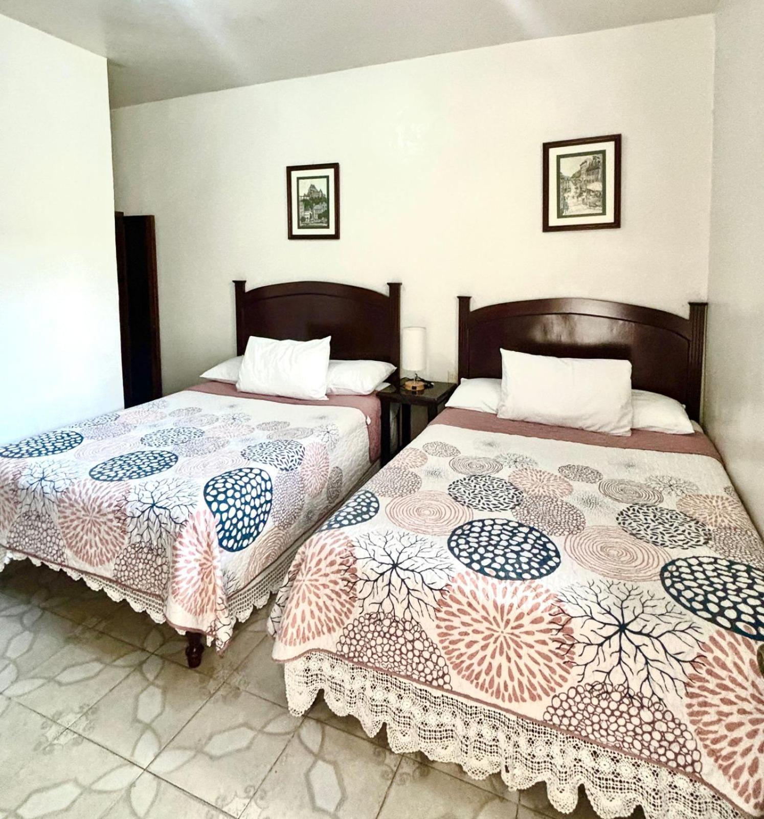 Hotel Casa Blanca تلاكوتالبان المظهر الخارجي الصورة