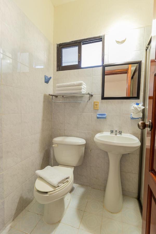 Hotel Casa Blanca تلاكوتالبان المظهر الخارجي الصورة