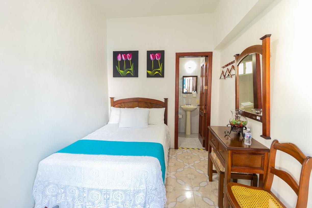 Hotel Casa Blanca تلاكوتالبان المظهر الخارجي الصورة